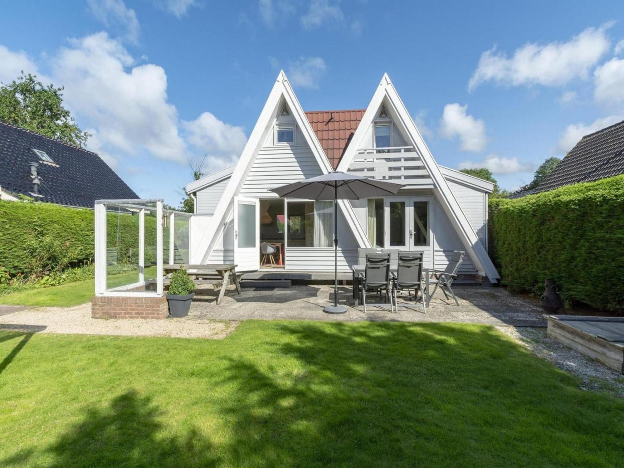 Cozy Holiday Home With Garden Sint Maartensvlotbrug Dış mekan fotoğraf