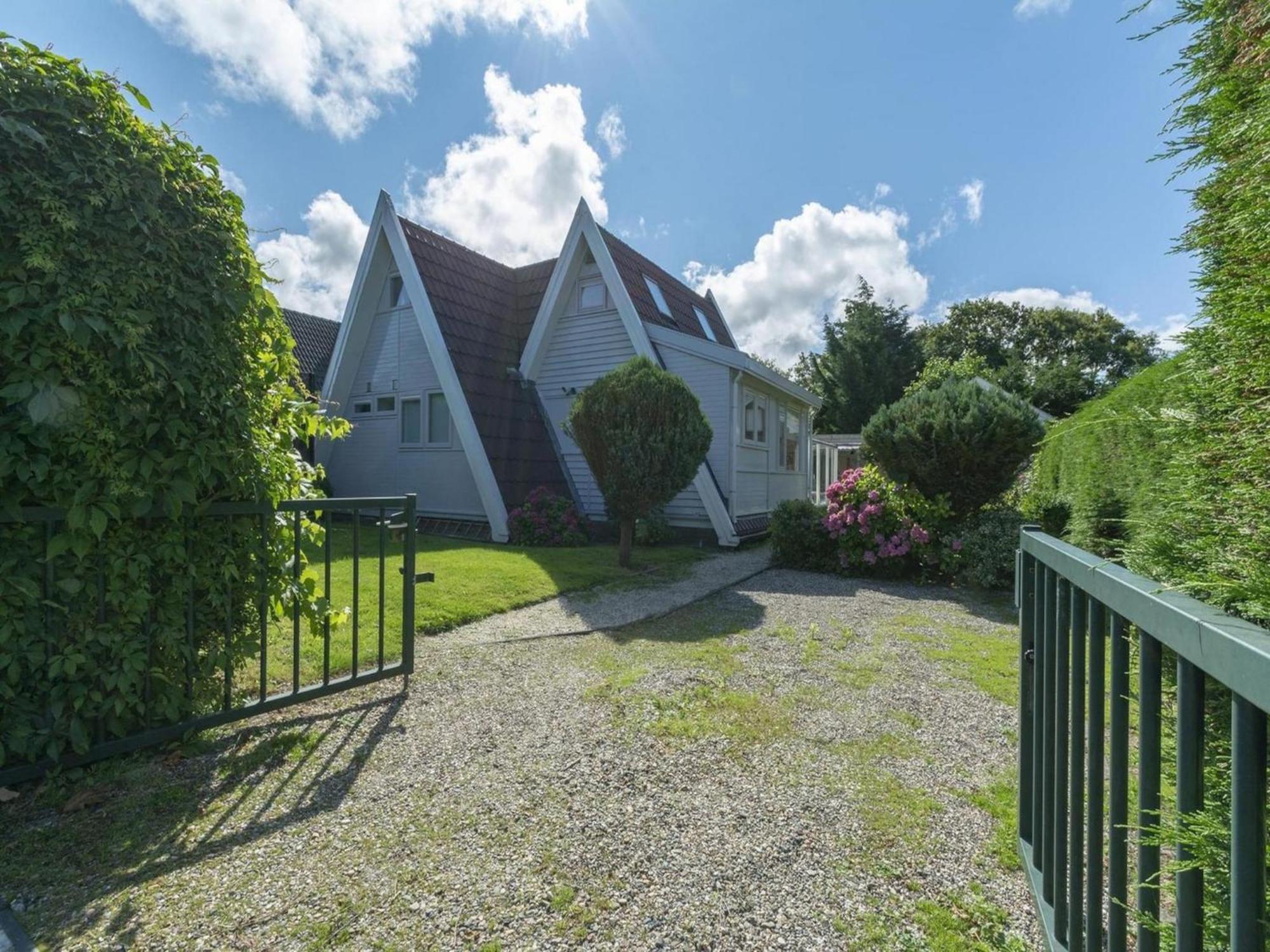 Cozy Holiday Home With Garden Sint Maartensvlotbrug Dış mekan fotoğraf